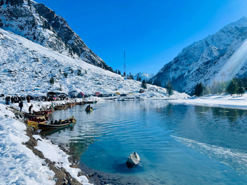 Mahodand Lake